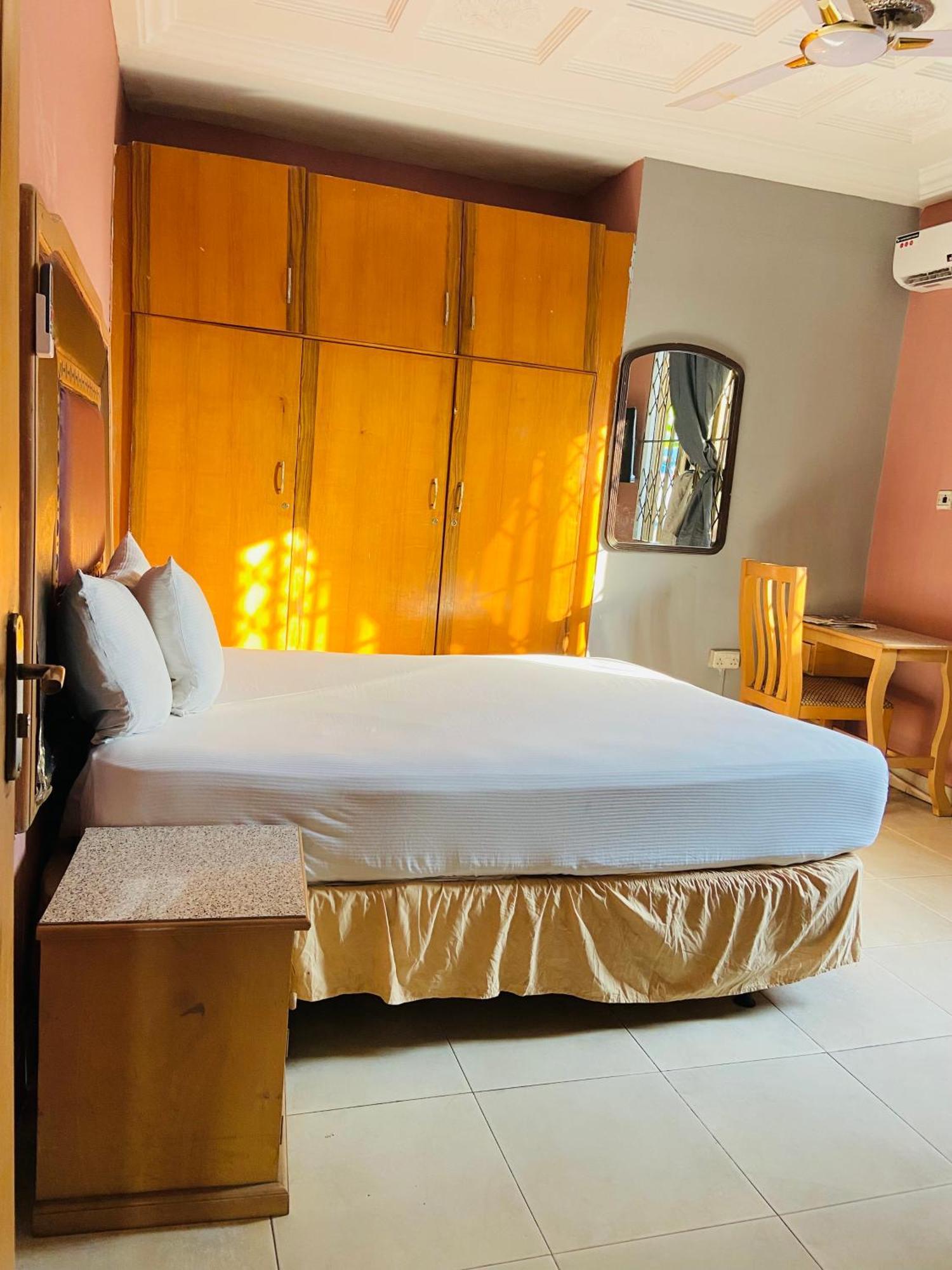 Heavens Gate Hotel Accra Eksteriør billede