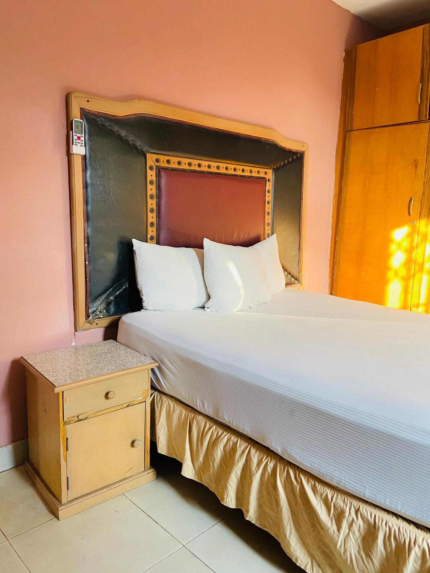 Heavens Gate Hotel Accra Eksteriør billede
