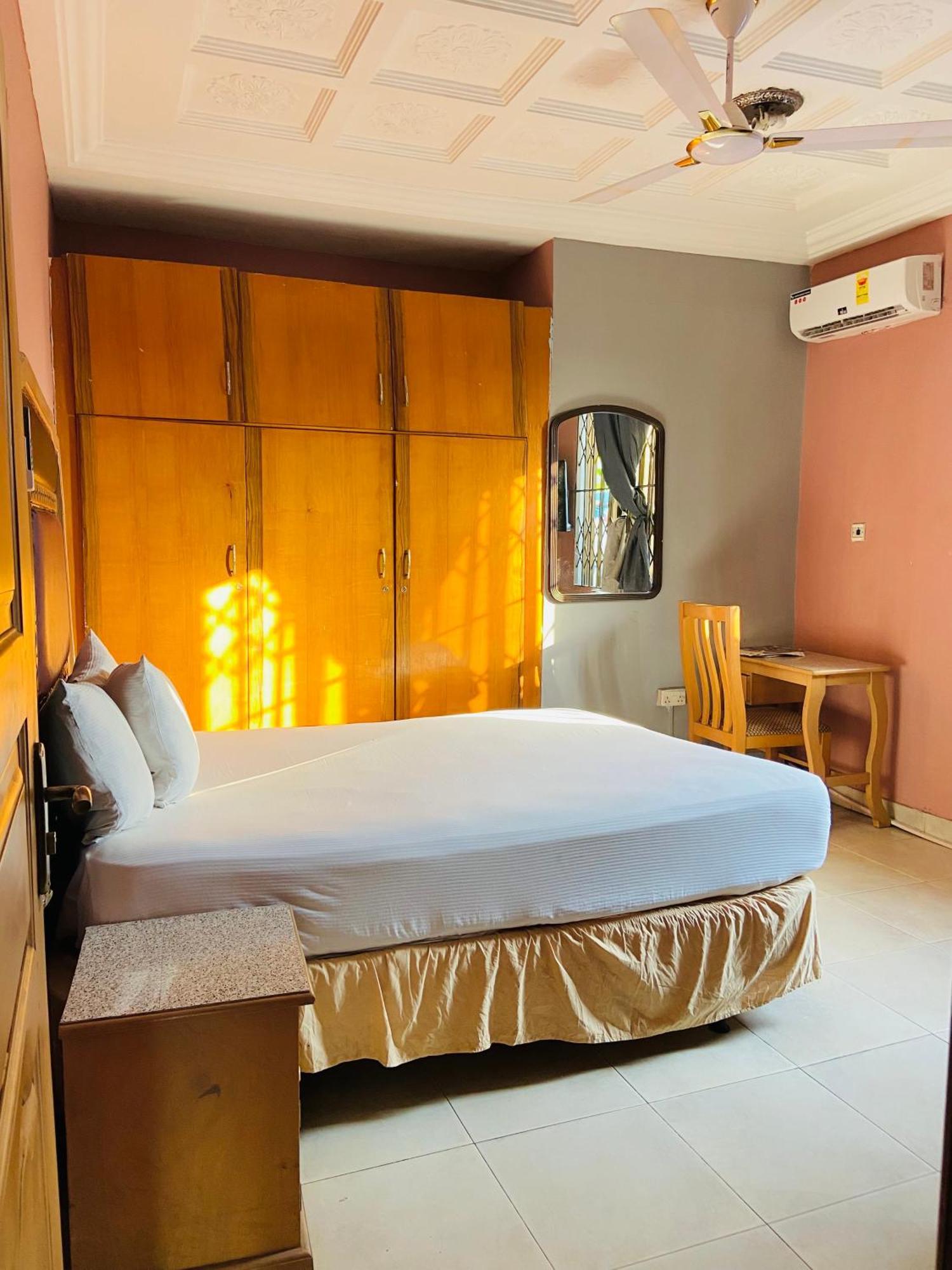 Heavens Gate Hotel Accra Eksteriør billede